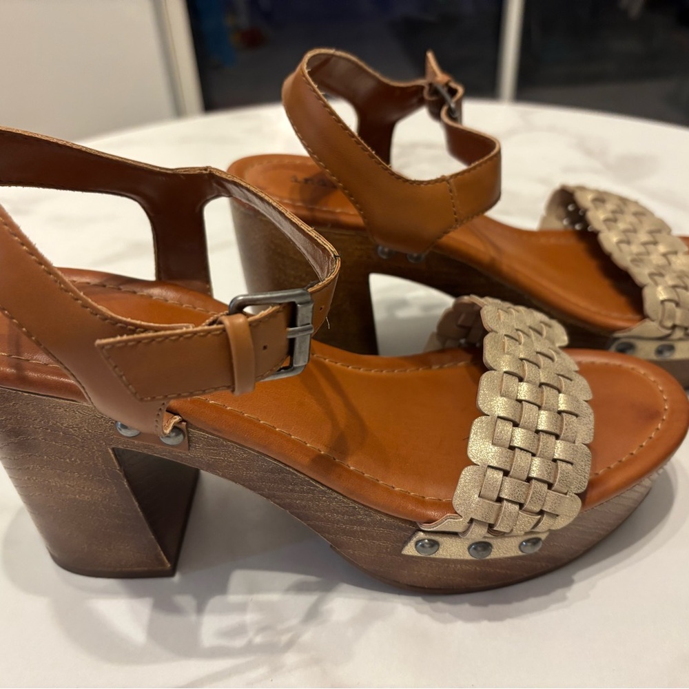 indigo rd. Daft Wooden Platform Heels